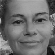 Profesora de inglés con más de 20 años de experiencia.